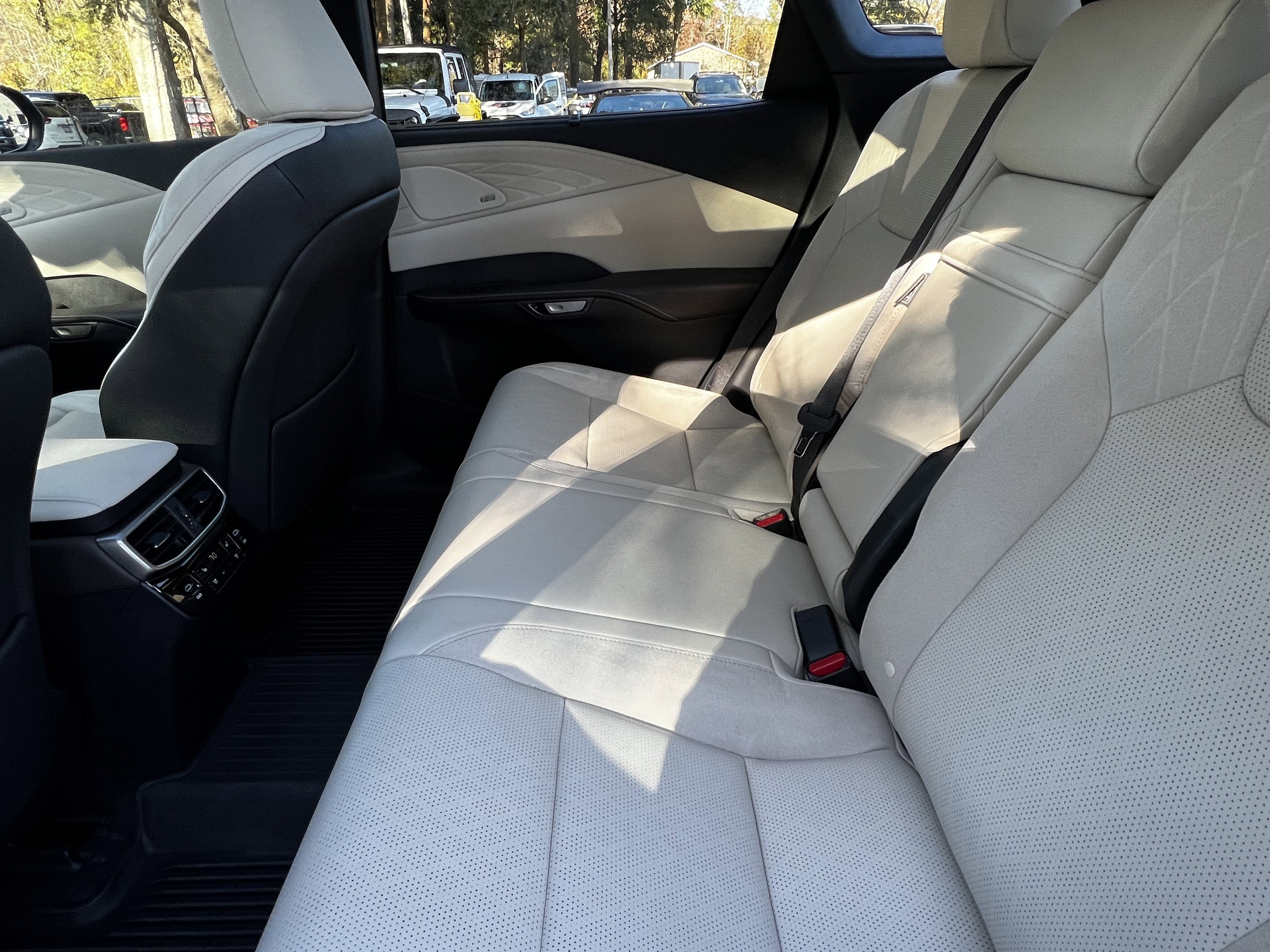 Used 2024 Lexus RX 350 image 31