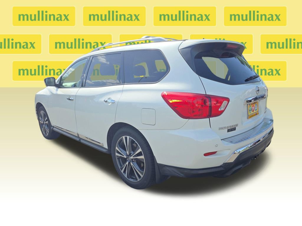 Used 2017 Nissan Pathfinder Platinum AWD/4WD image 12
