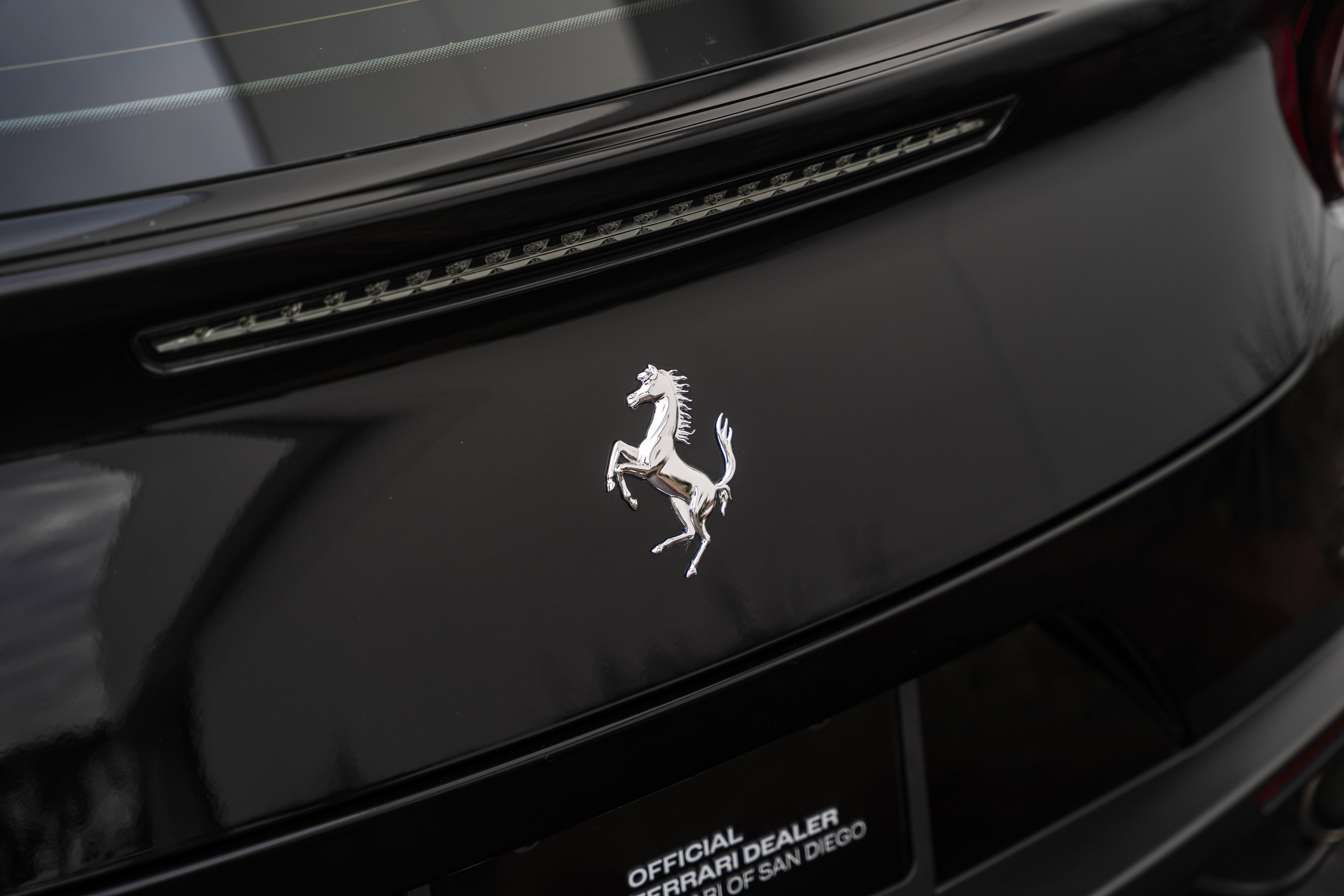Certified 2018 Ferrari GTC4Lusso image 9