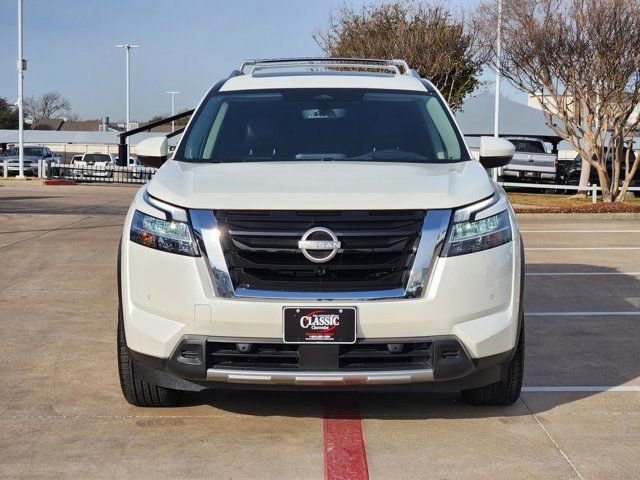 Used 2024 Nissan Pathfinder Platinum w/ Cargo Package image 10