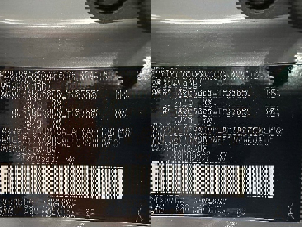 Used 2025 Toyota Sienna XSE image 11