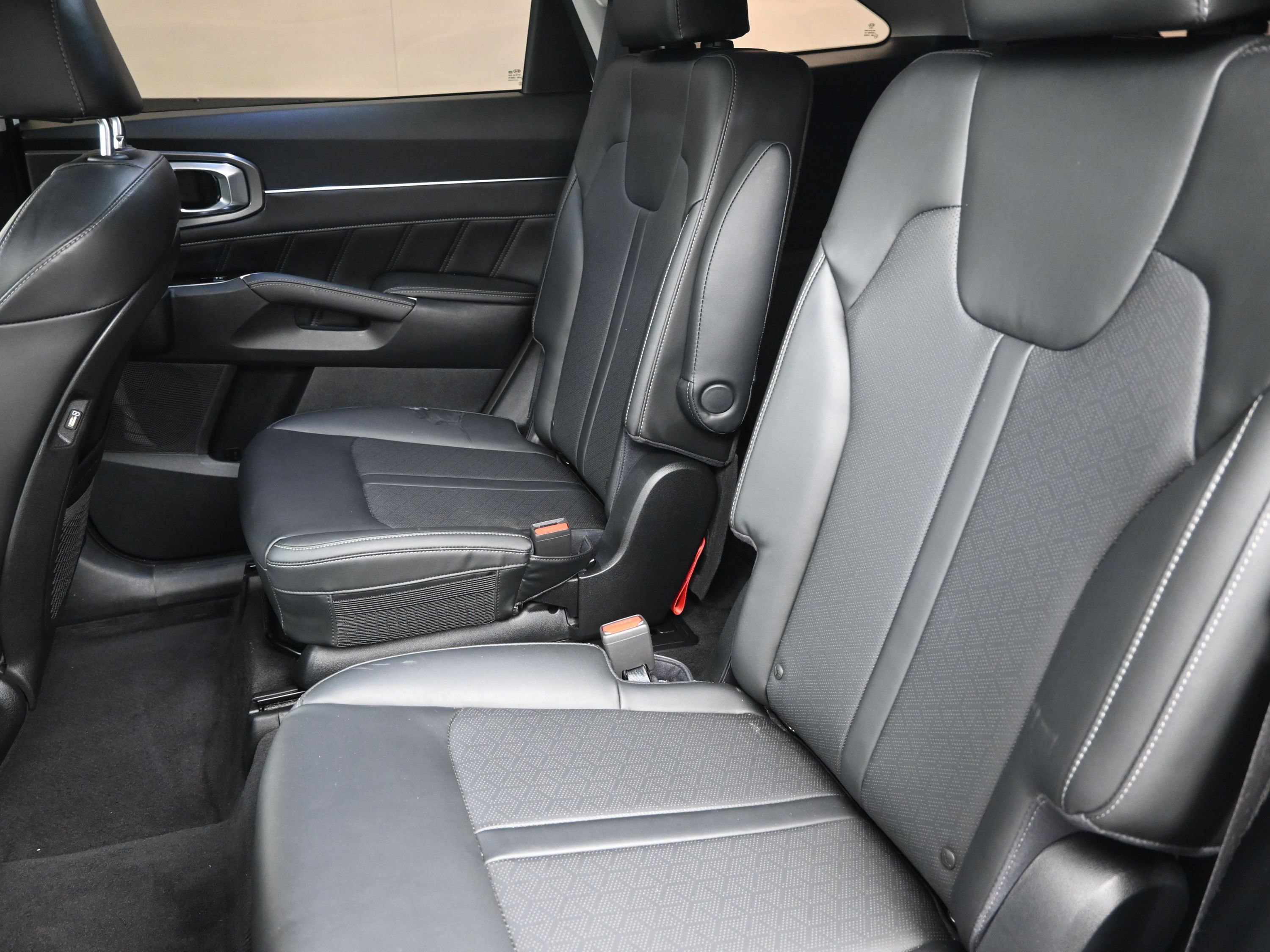 Used 2021 Kia Sorento SX image 23