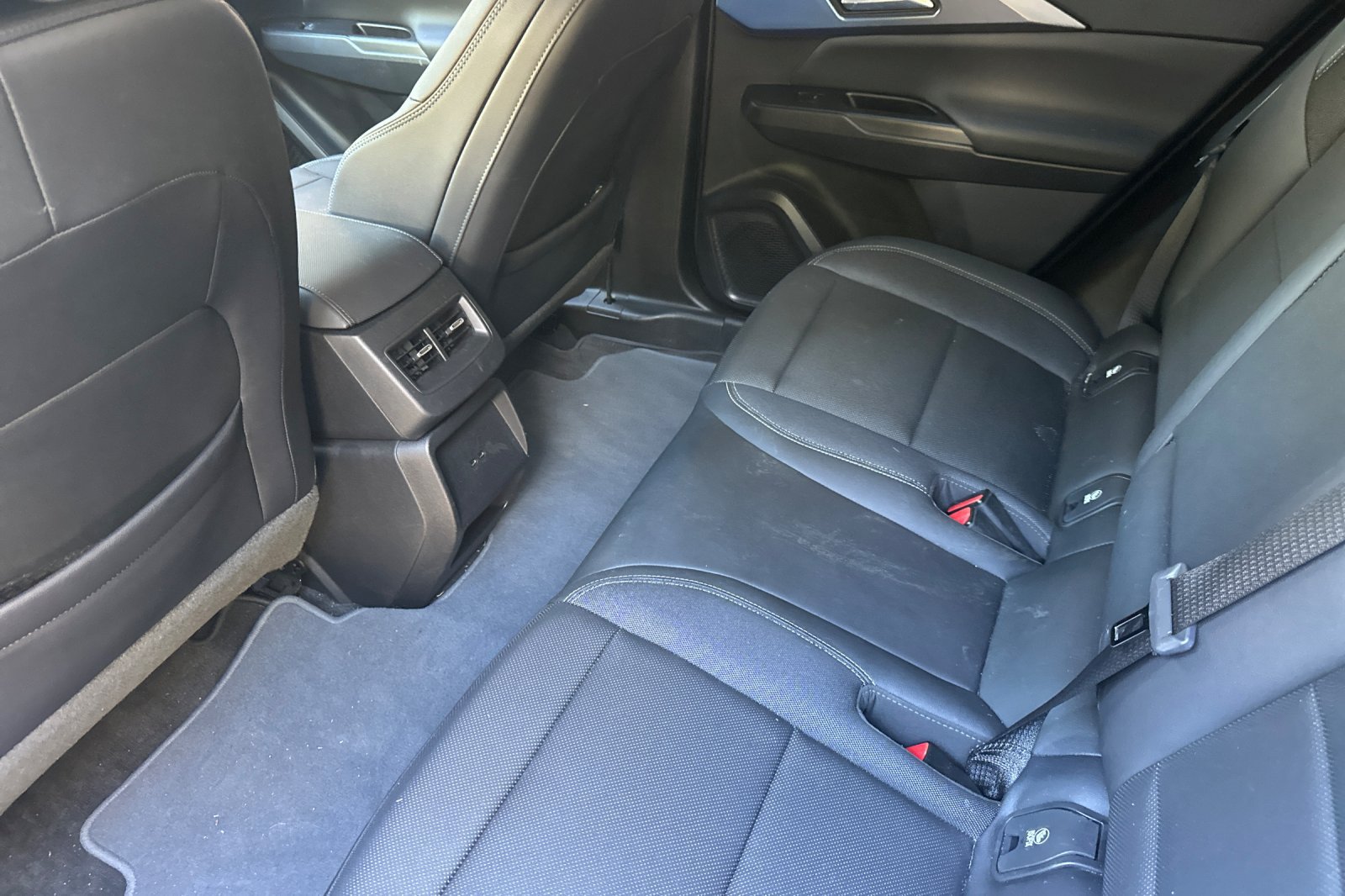 Used 2024 Chevrolet Equinox EV LT FWD image 15
