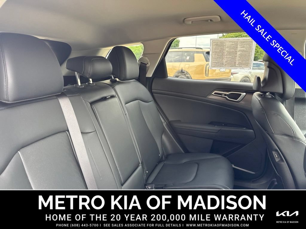 Used 2026 Kia Sportage EX FWD image 41