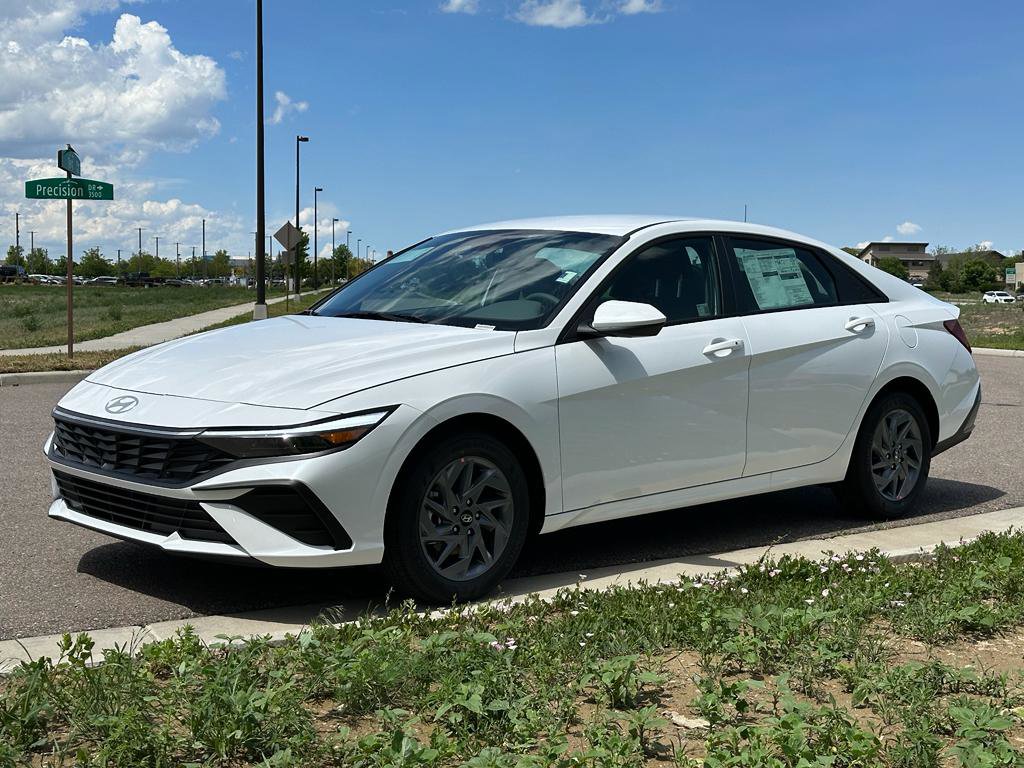 New 2025 Hyundai Elantra Blue