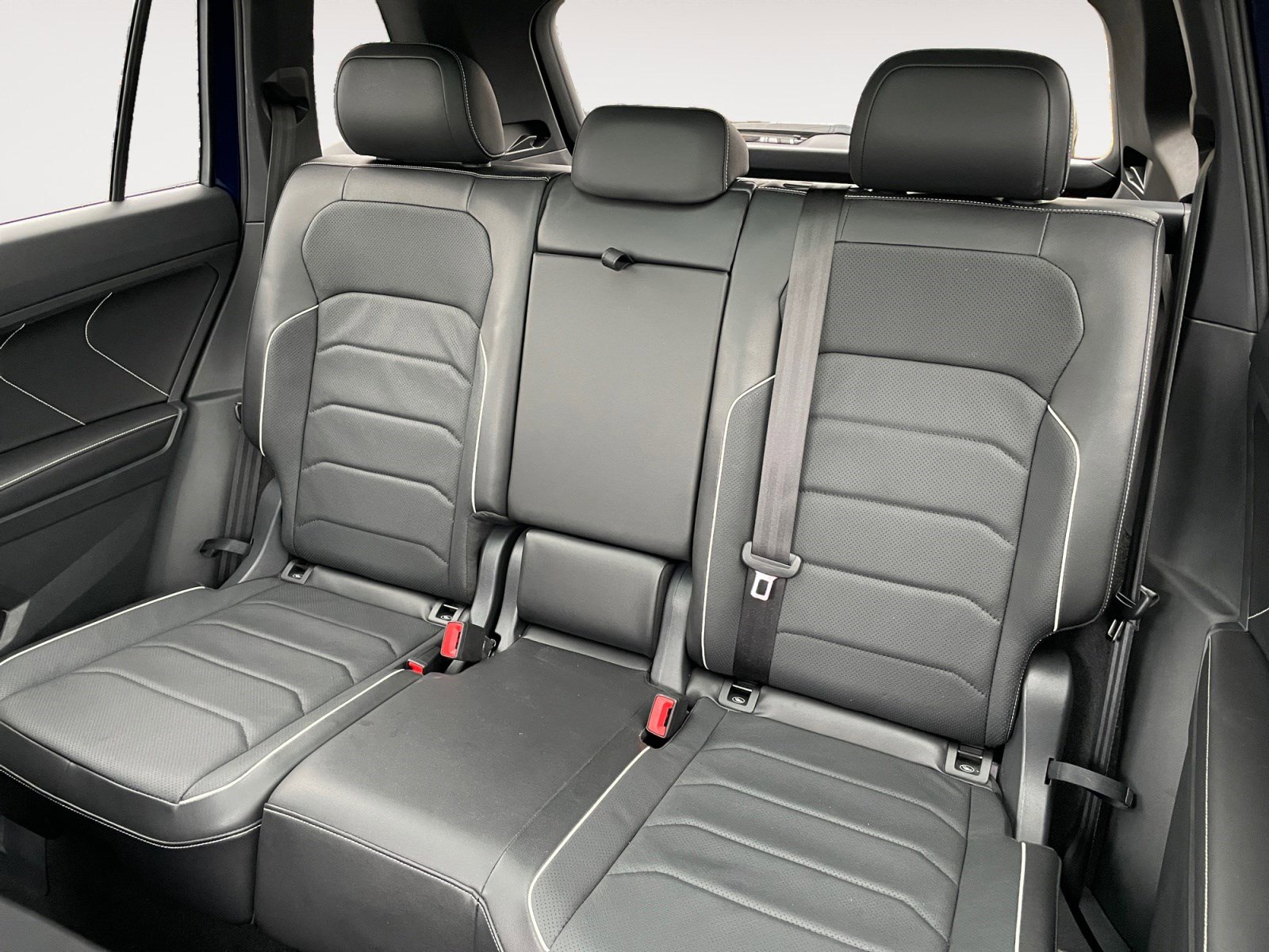 Used 2024 Volkswagen Tiguan SEL R-Line image 19