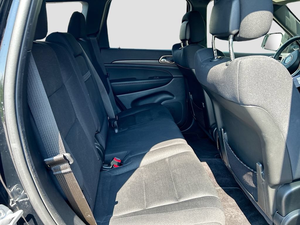 Used 2017 Jeep Grand Cherokee Laredo RWD image 21