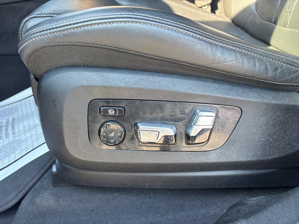 Used 2023 BMW X6 xDrive40i w/ Executive Package AWD/4WD image 14