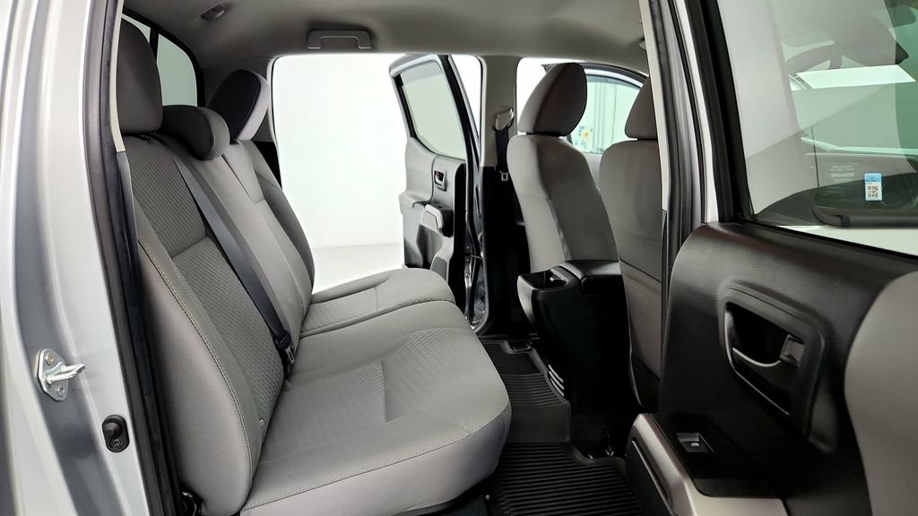 Certified 2022 Toyota Tacoma SR5 AWD/4WD image 18