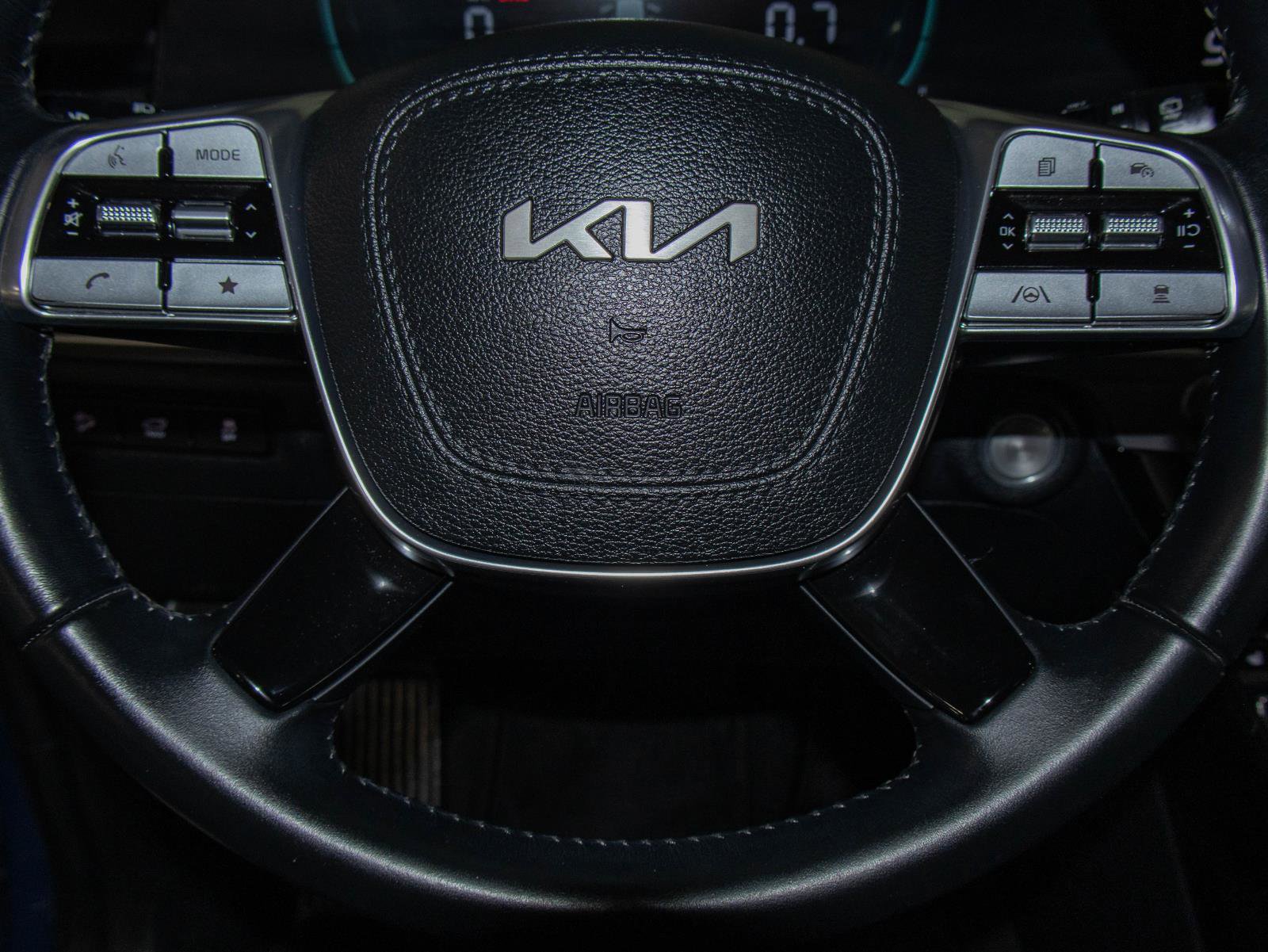 Used 2025 Kia Telluride S AWD/4WD image 12