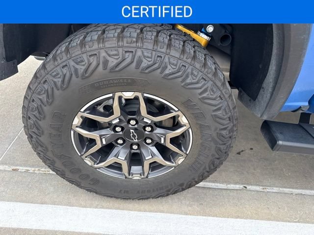Used 2025 Chevrolet Colorado ZR2 w/ Technology Package AWD/4WD image 9