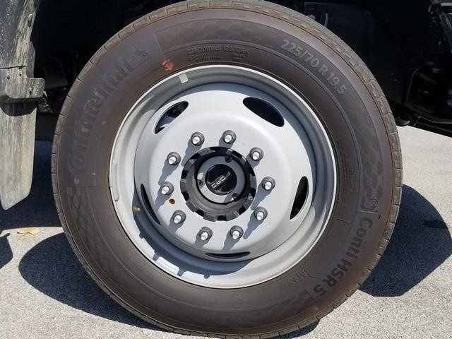 New 2025 Ford F550 4x4 Regular Cab Super Duty image 26