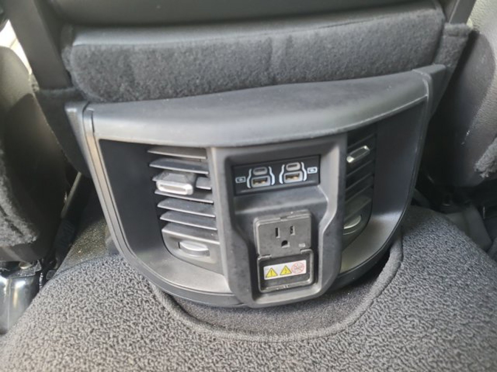 Used 2024 RAM 2500 Laramie w/ Safety Group AWD/4WD image 39