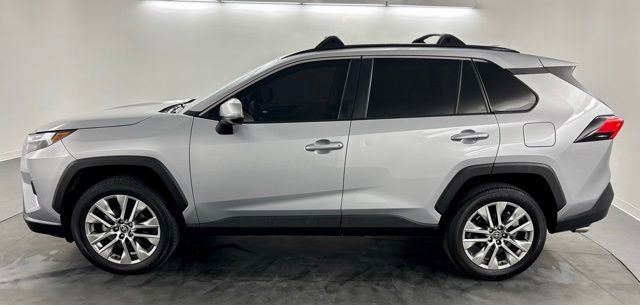 Used 2024 Toyota RAV4 XLE Premium image 5