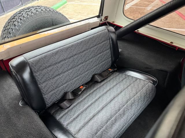 Used 1987 Jeep Wrangler Base image 17