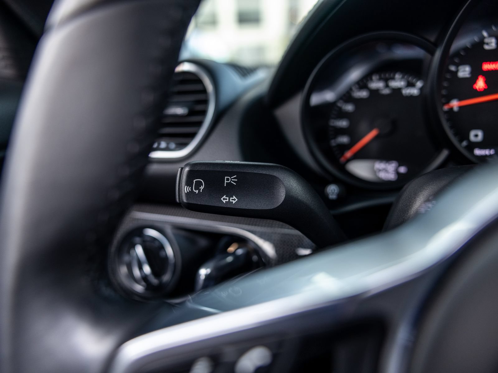 Certified 2024 Porsche 718 Boxster RWD image 35