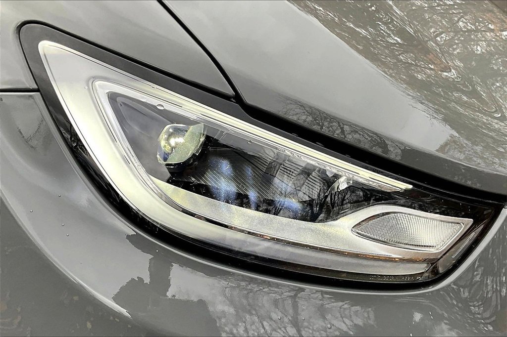 Used 2022 Chrysler Pacifica Limited w/ Uconnect Theater Family Group image 32