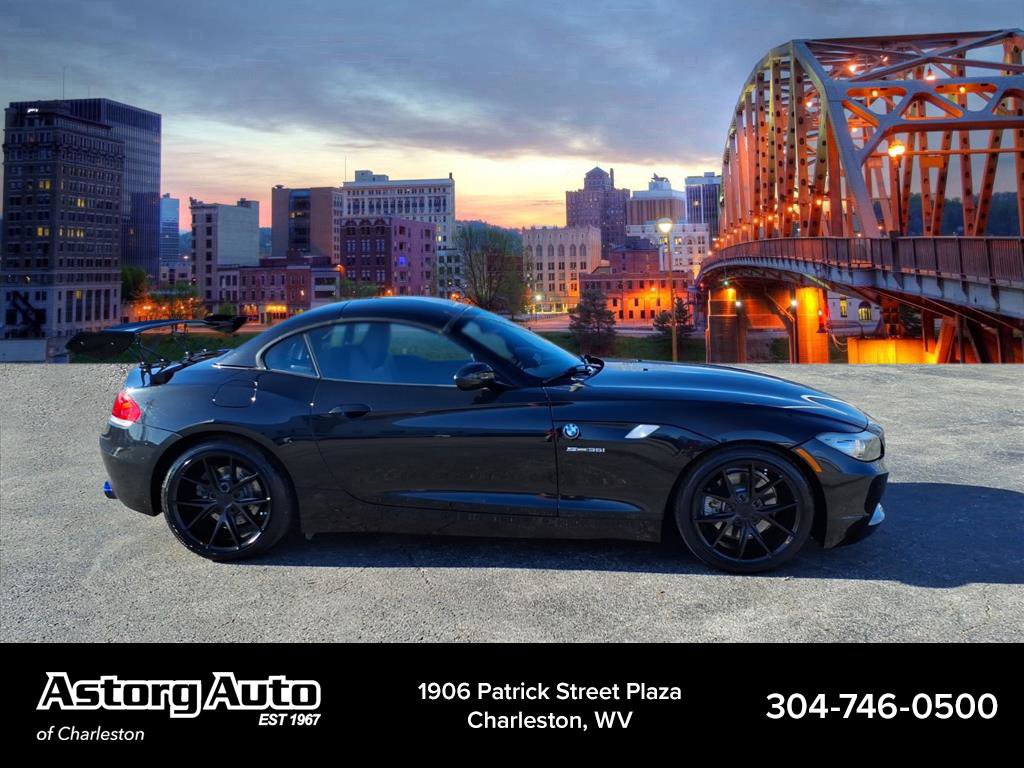 Used 2012 BMW Z4 sDrive35i image 2