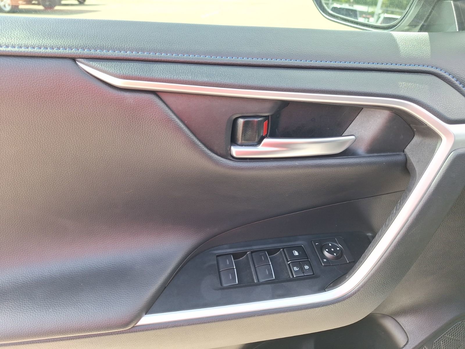 Used 2024 Toyota RAV4 XSE image 18