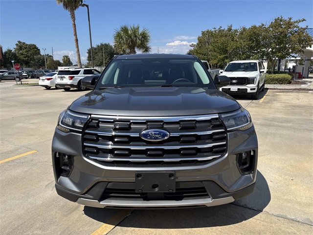 New 2025 Ford Explorer Active w/ Active Comfort Package image 2