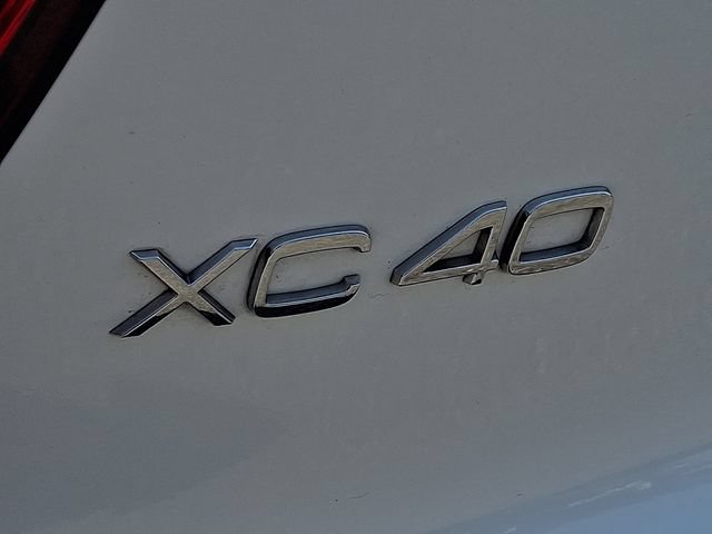 Used 2021 Volvo XC40 T5 R-Design w/ Advanced Package AWD/4WD image 31