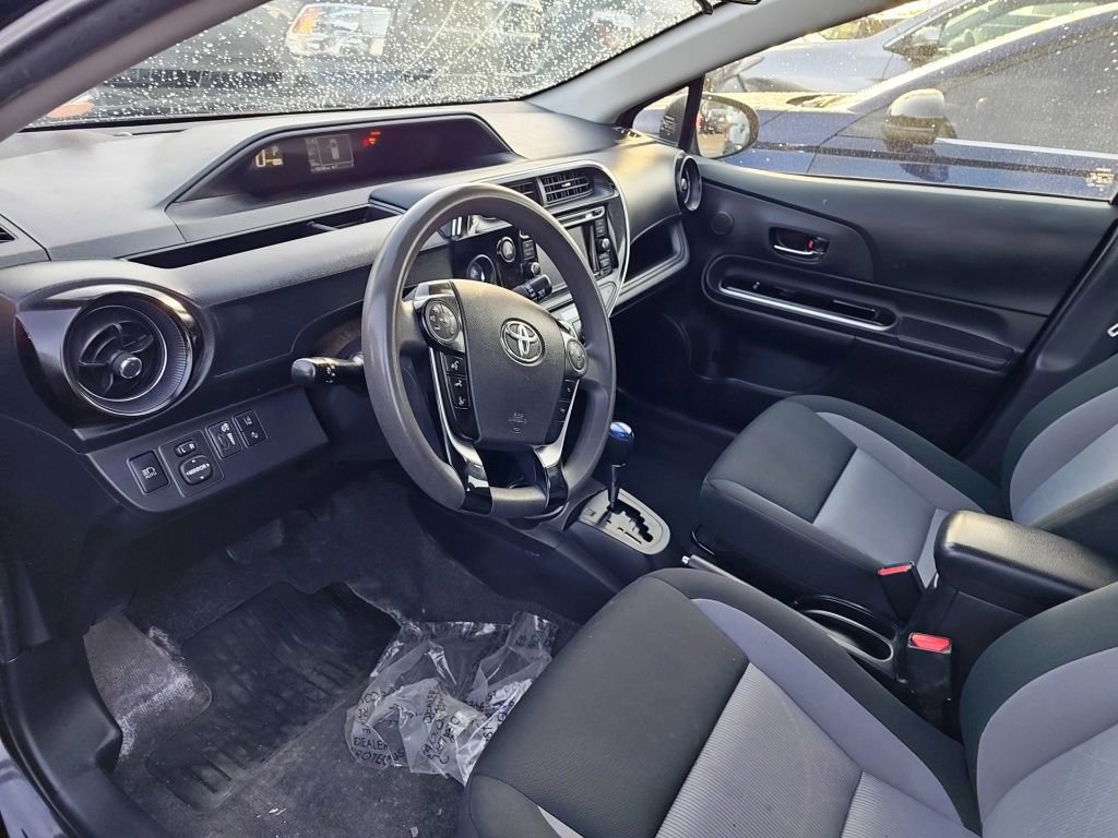 Used 2019 Toyota Prius C FWD image 7