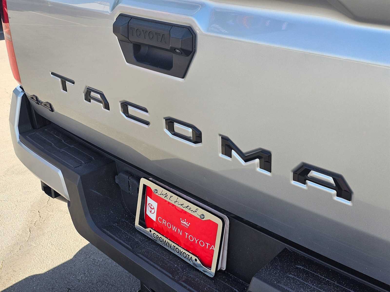 Certified 2025 Toyota Tacoma TRD Off-Road AWD/4WD image 13