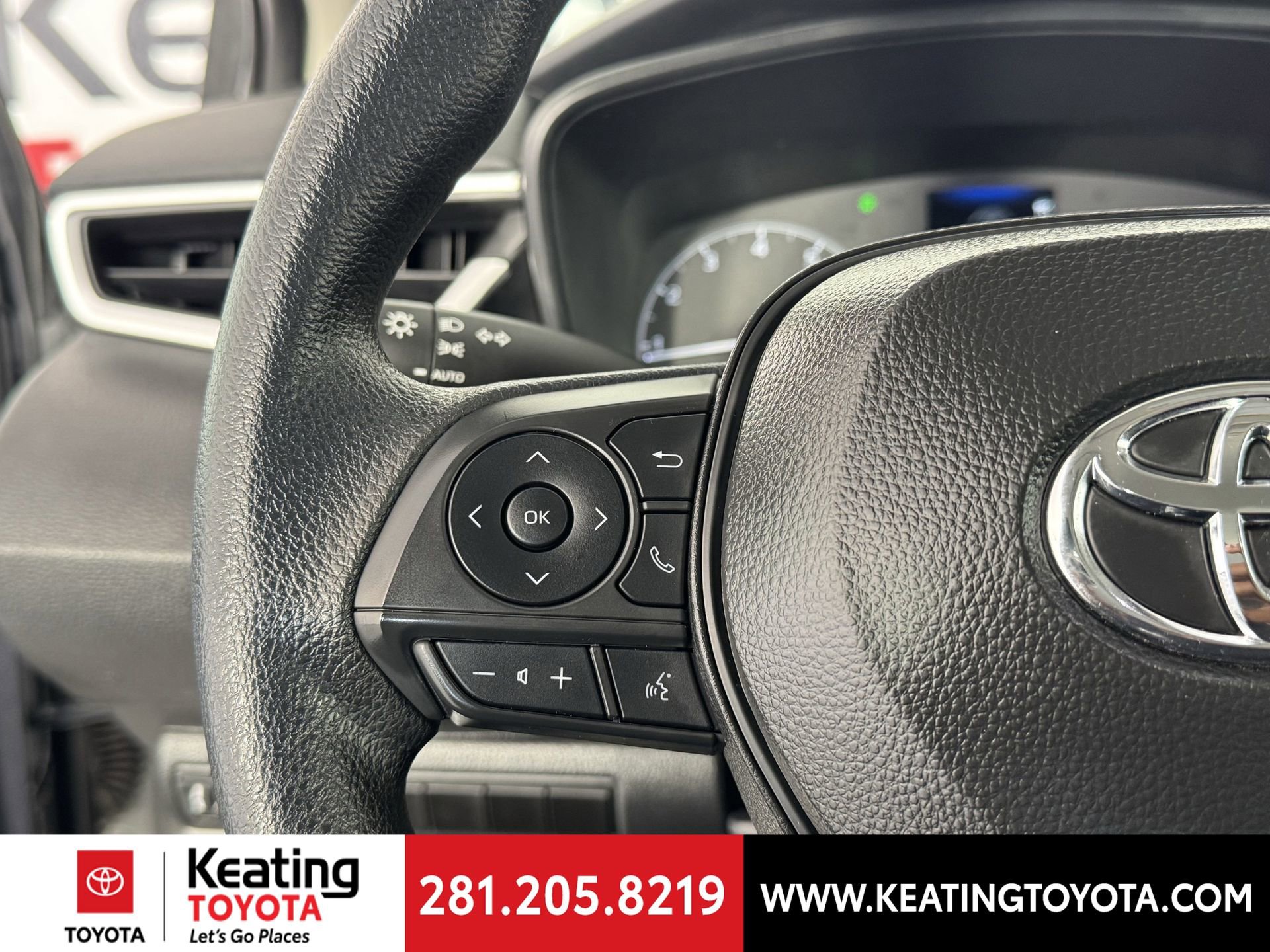 Certified 2025 Toyota Corolla LE image 28