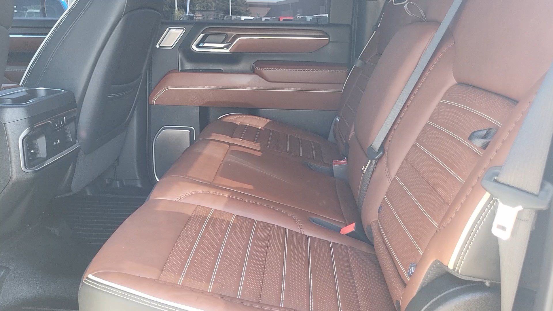 Used 2024 GMC Sierra 3500 Denali Ultimate AWD/4WD image 21