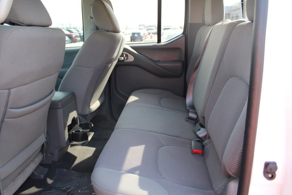 Used 2020 Nissan Frontier SV w/ Midnight Edition Floor Mats image 24