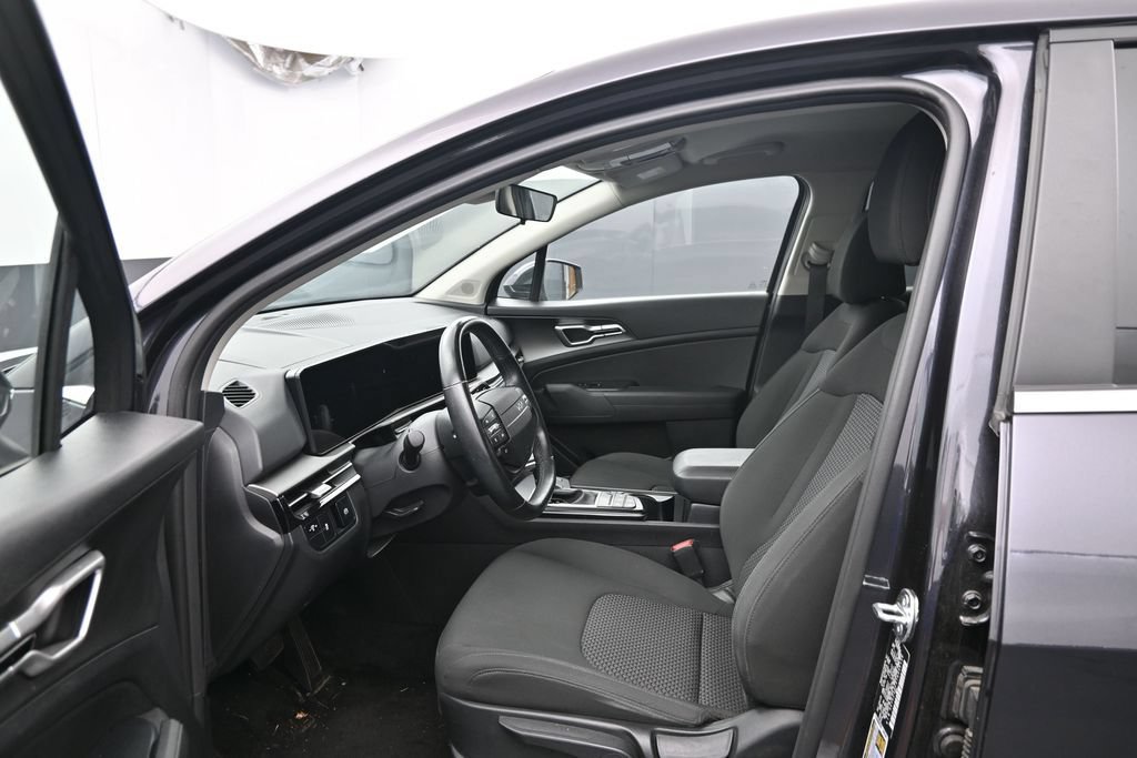 Used 2026 Kia Sportage LX FWD image 18