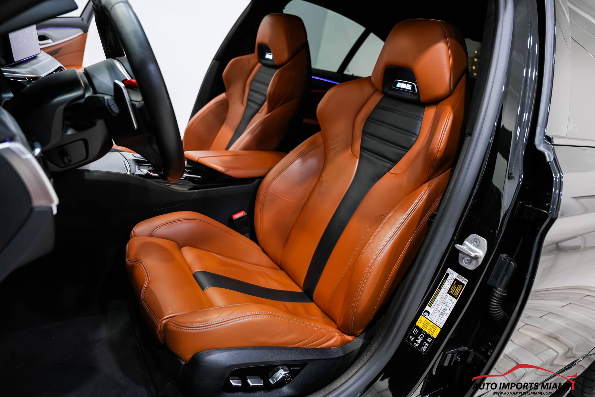 Used 2021 BMW M5 image 45