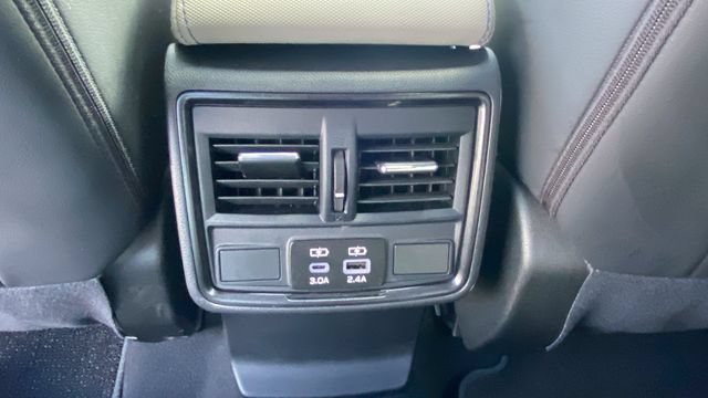 Used 2025 Subaru Forester Limited AWD/4WD image 16