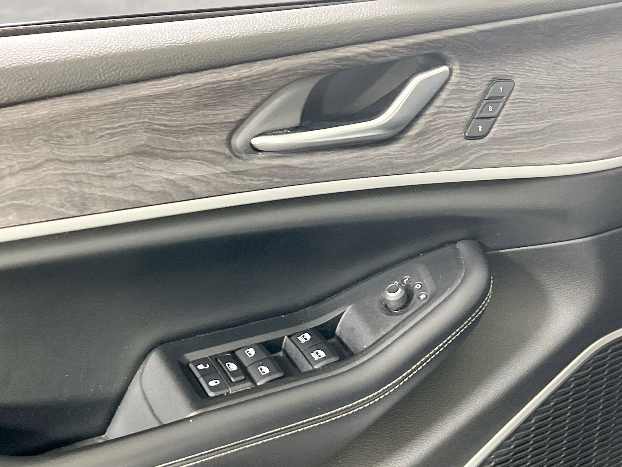 Used 2021 Jeep Grand Cherokee L Limited image 17