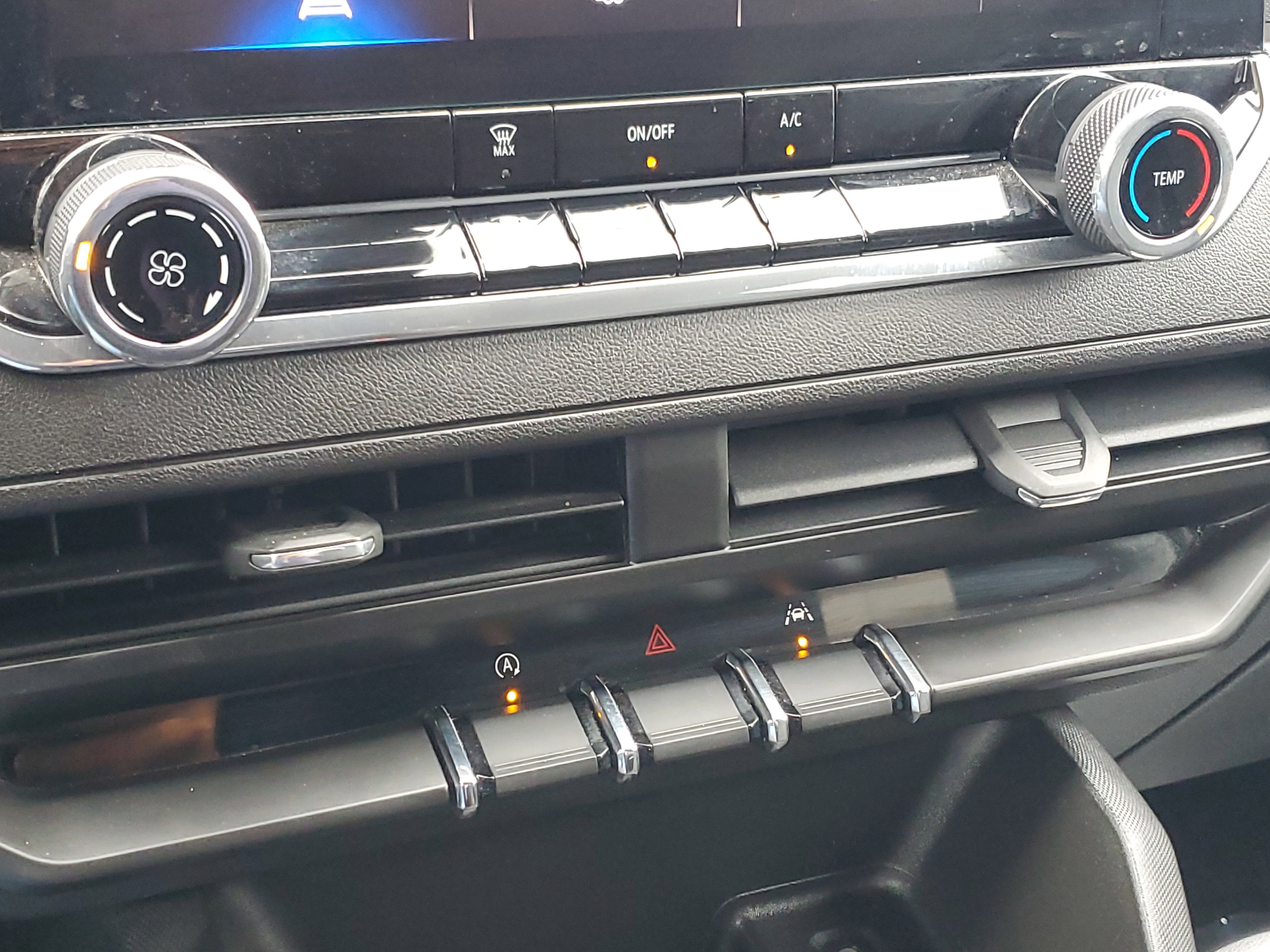 Used 2024 Chevrolet Colorado W/T image 19