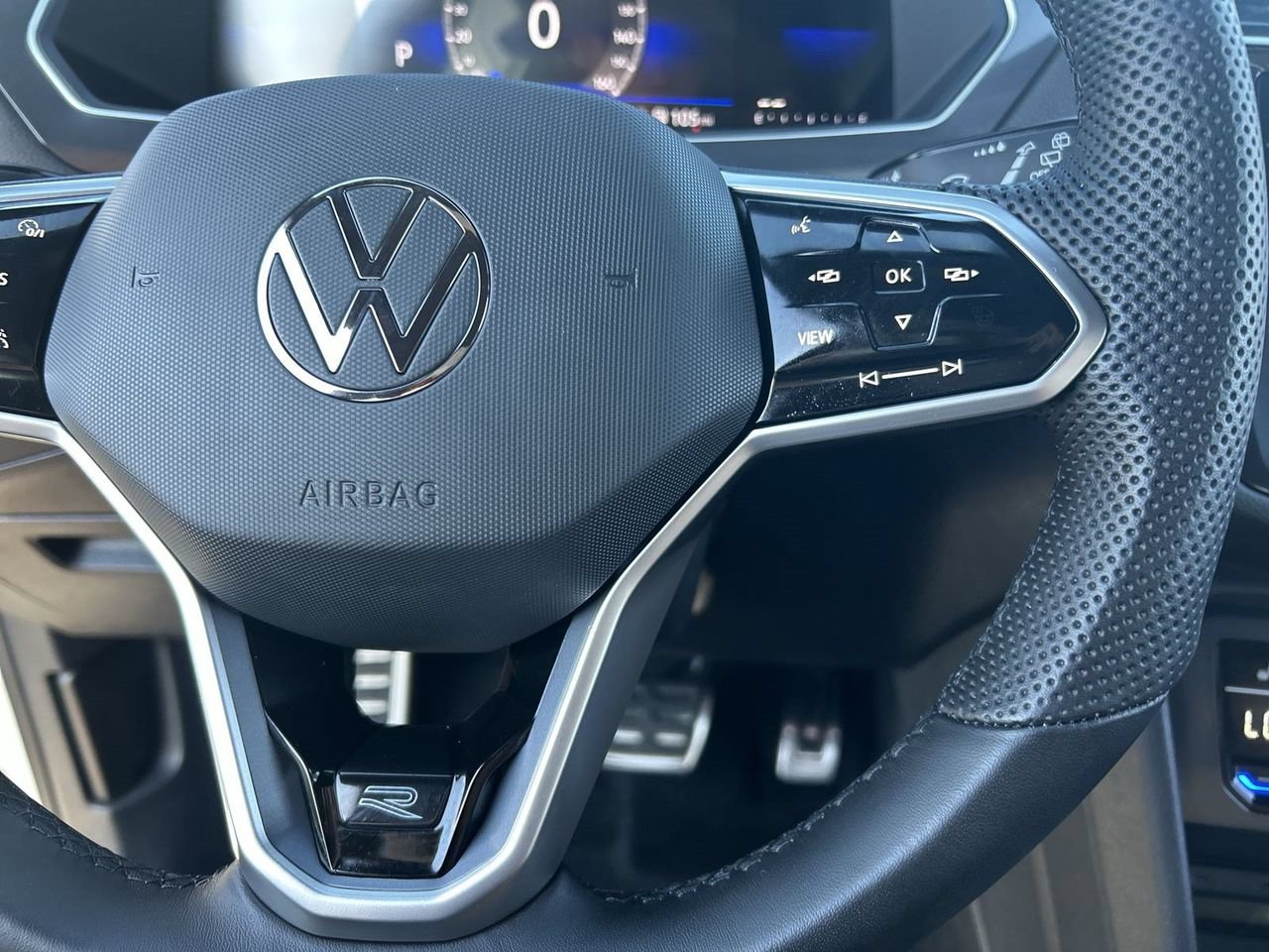 Certified 2024 Volkswagen Tiguan SE R-Line FWD image 22