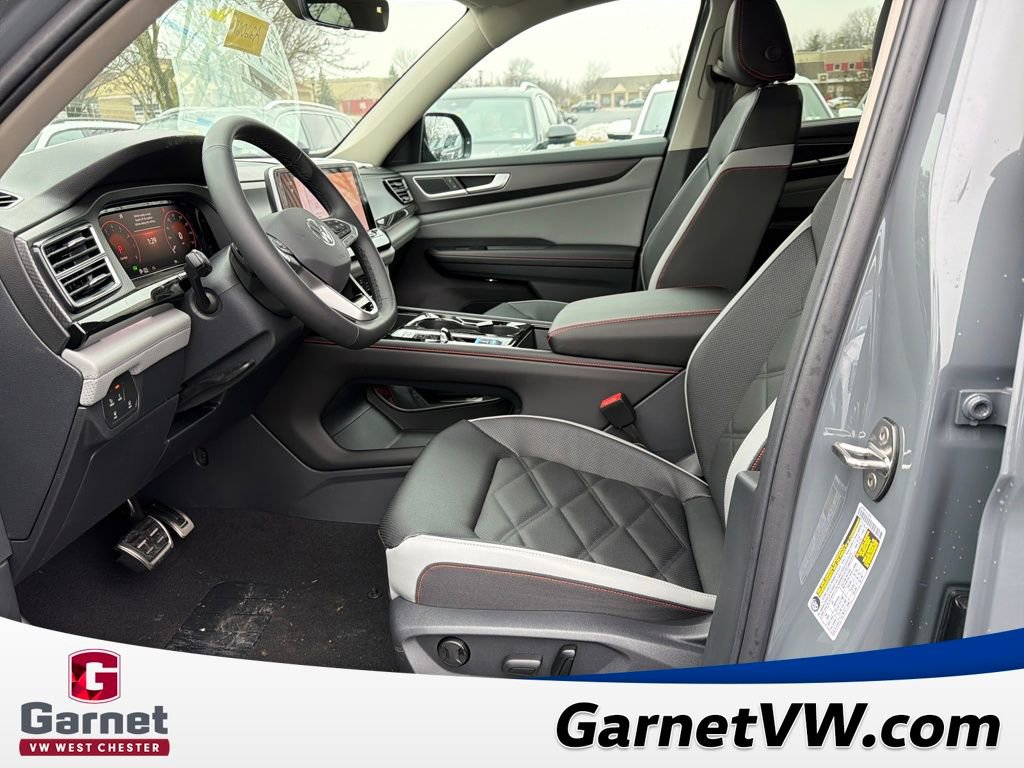 New 2026 Volkswagen Atlas Peak Edition image 9
