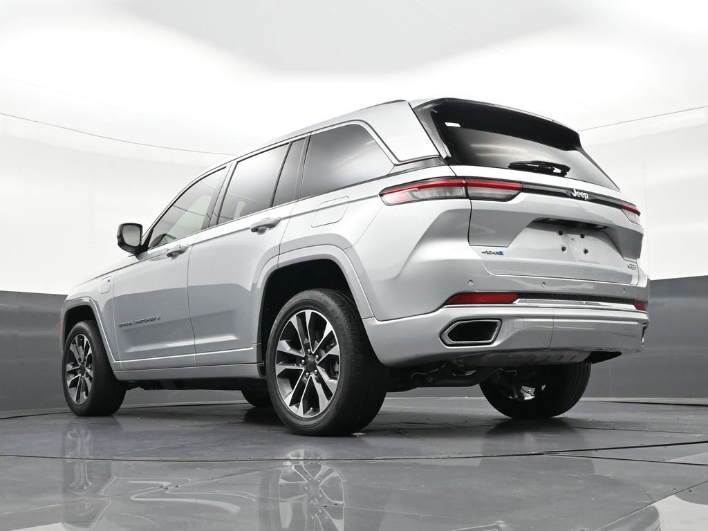 Used 2022 Jeep Grand Cherokee Overland AWD/4WD image 25