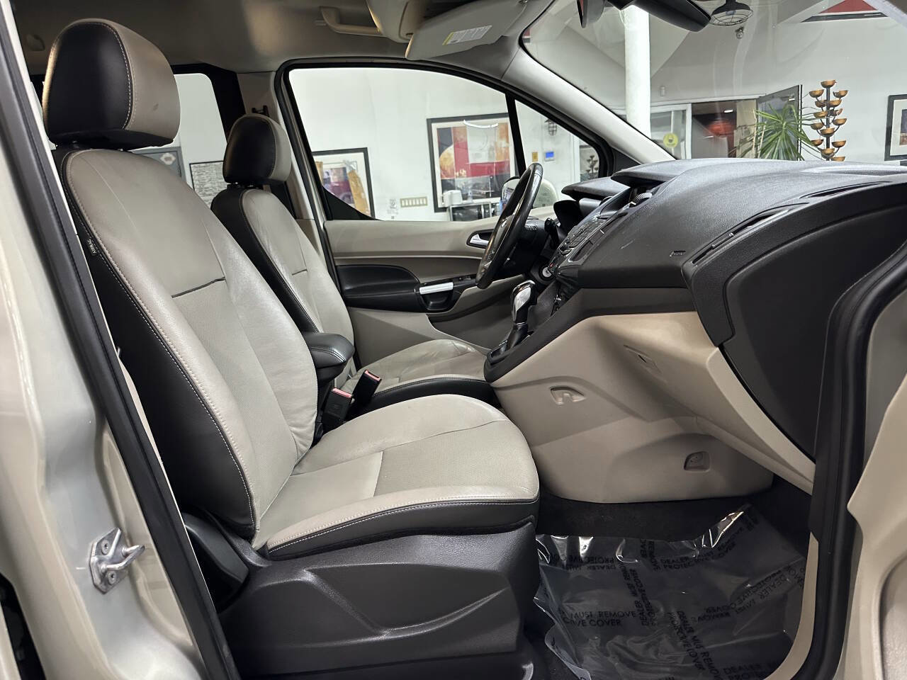 Used 2014 Ford Transit Connect Titanium FWD image 17