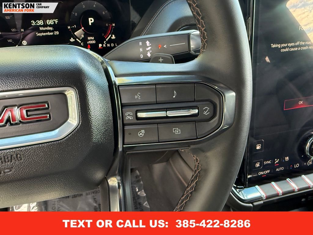 Used 2025 GMC Yukon XL AT4 image 16