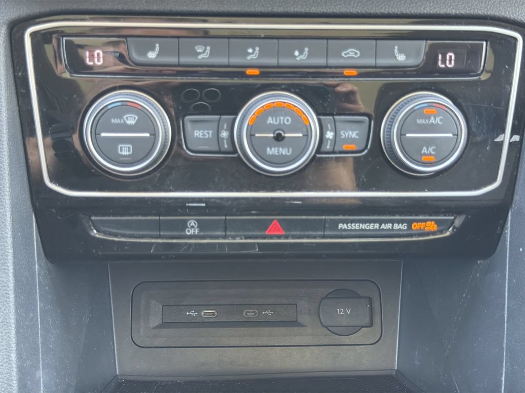 Used 2023 Volkswagen Atlas SE w/ Panoramic Sunroof Package FWD image 27