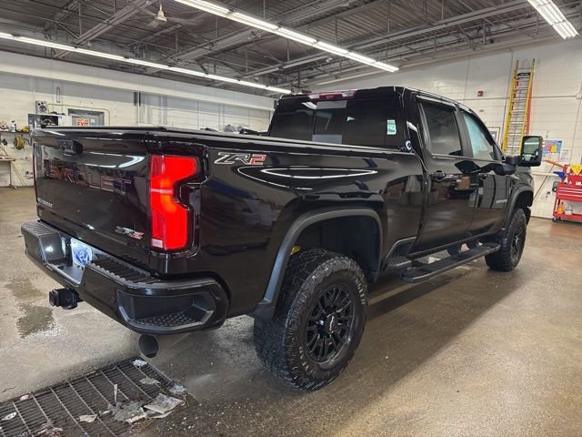 Used 2024 Chevrolet Silverado 2500 ZR2 w/ Technology Package image 6