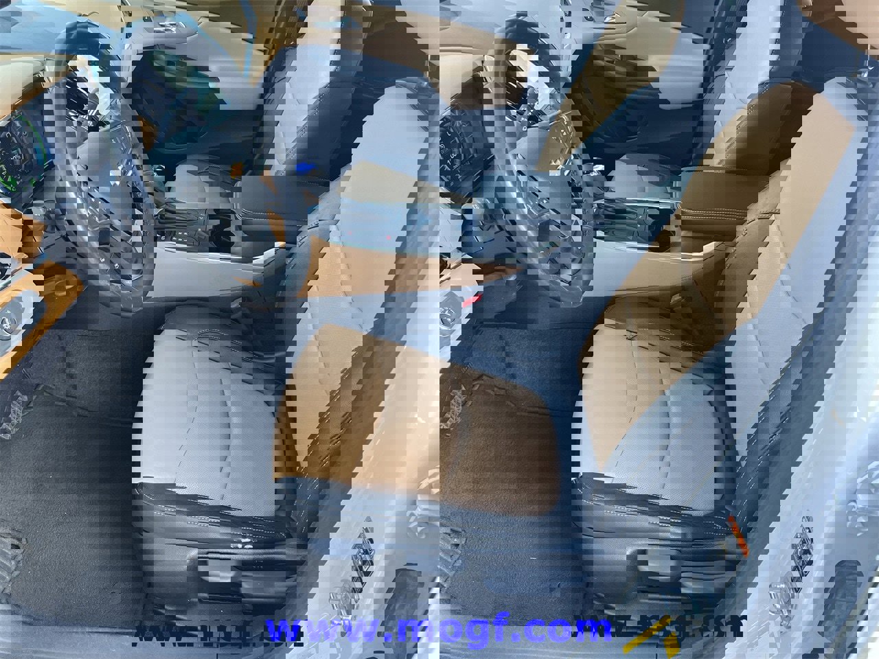 Used 2018 Chevrolet Volt Premier w/ Driver Confidence Package image 19