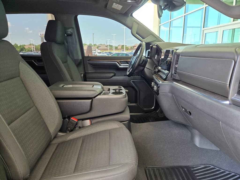 Used 2023 Chevrolet Silverado 1500 LT AWD/4WD image 24