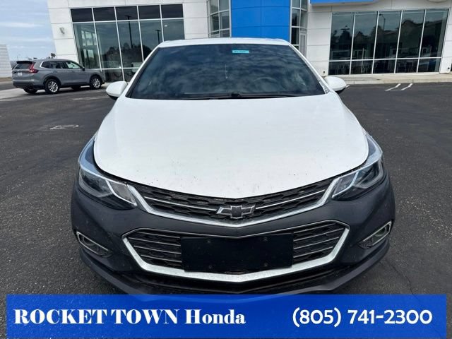 Used 2016 Chevrolet Cruze LT w/ Sun And Sound Package FWD image 2