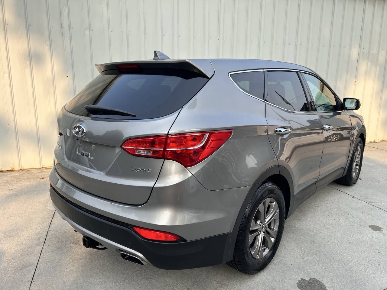 Used 2013 Hyundai Santa Fe Sport w/ Technology Pkg FWD image 3