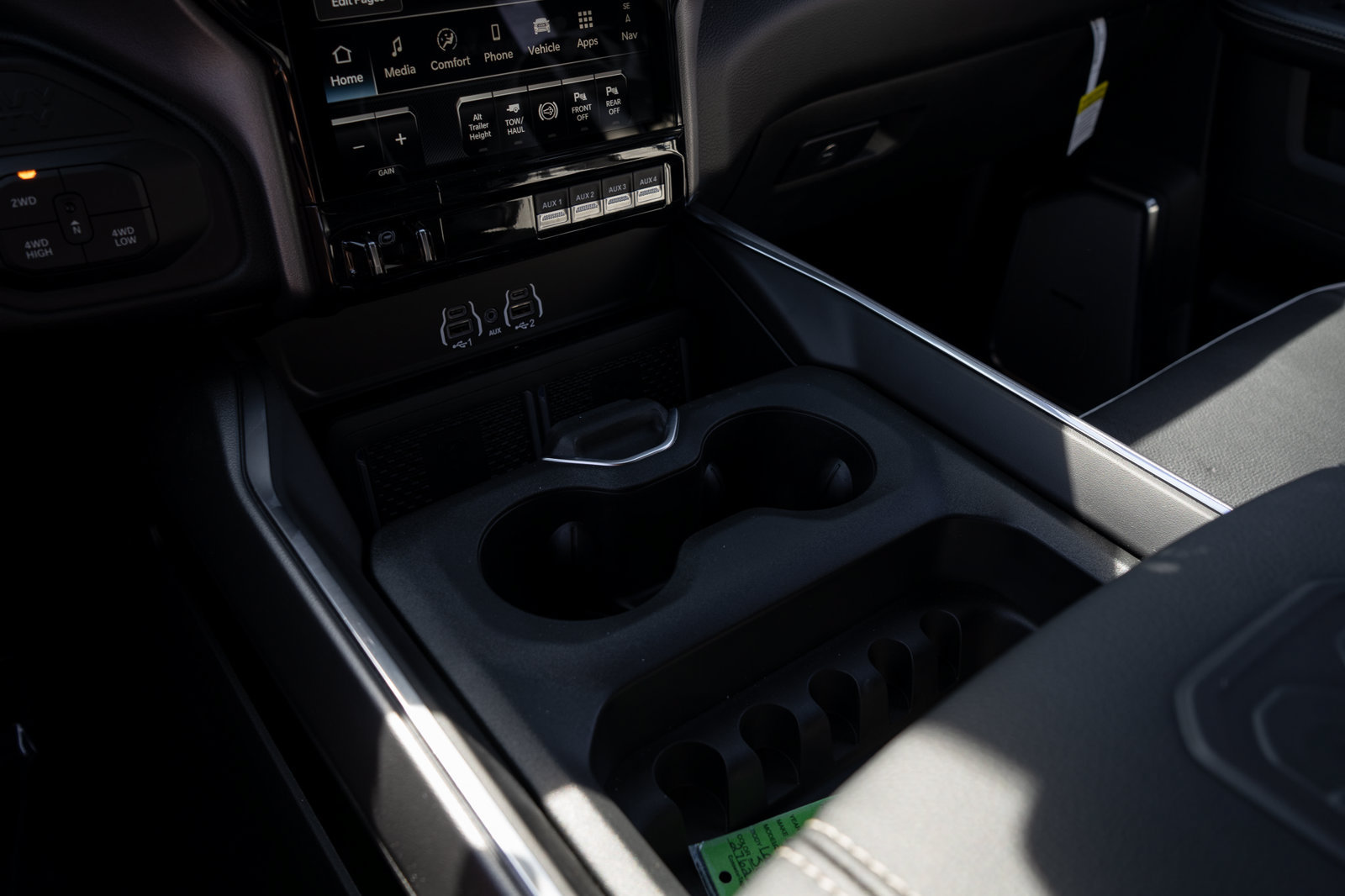 New 2026 RAM 2500 Laramie AWD/4WD image 26