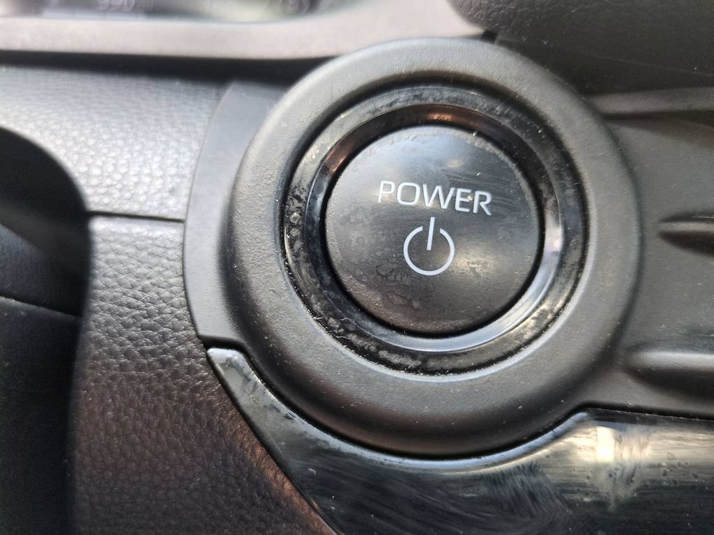 Used 2023 Toyota Crown AWD/4WD image 22