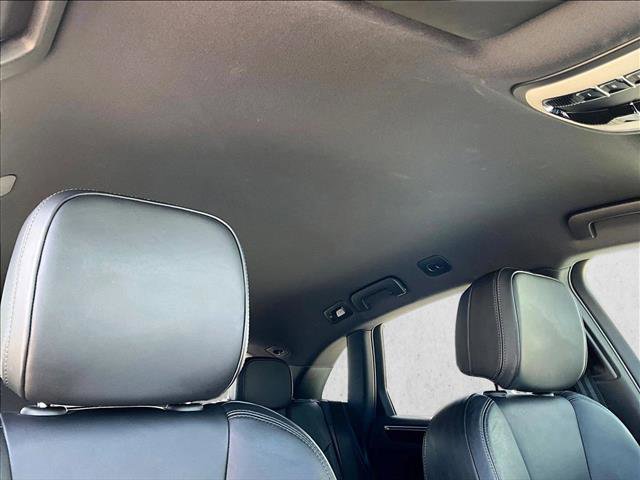 Used 2023 Porsche Macan AWD/4WD image 17