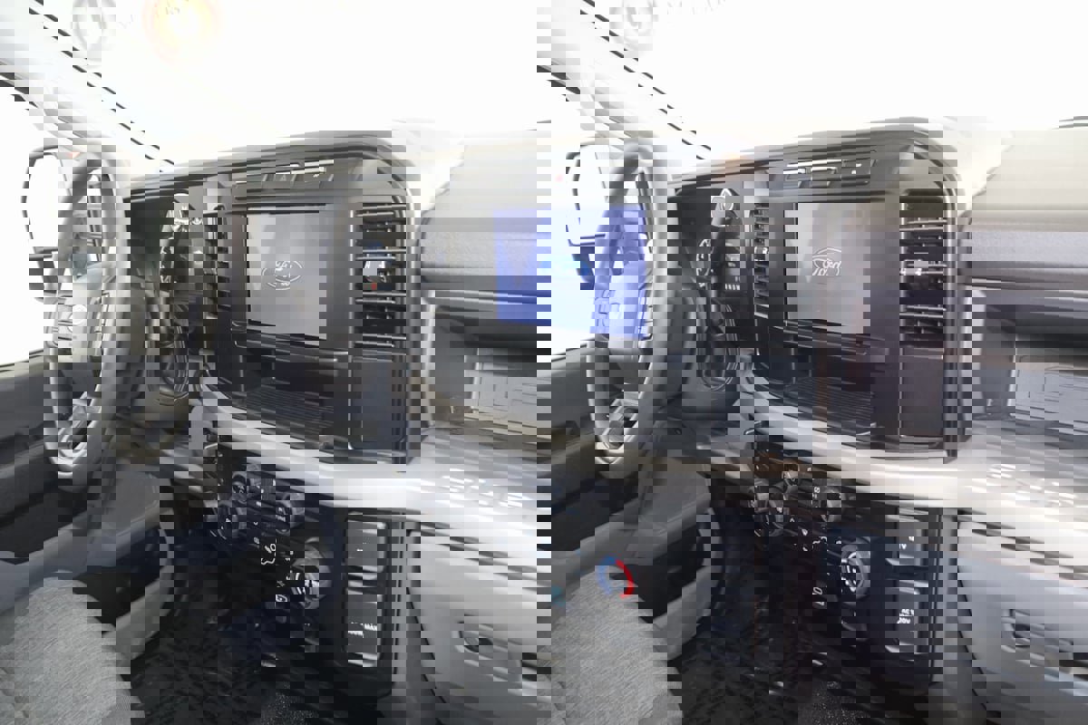 Used 2024 Ford F350 XL w/ Snow Plow/Camper Package image 36